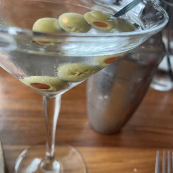 Crows Nest - Seafood Near Me - Warwick, Rhode Island