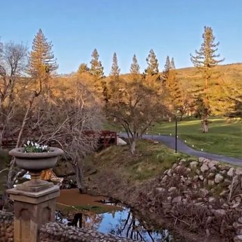 Silverado Resort - Backyard of the main mansion - Resorts Near Me - Napa Valley, California Silverado Resort - Backyard of the main mansion - Resorts Near Me - Napa Valley, California