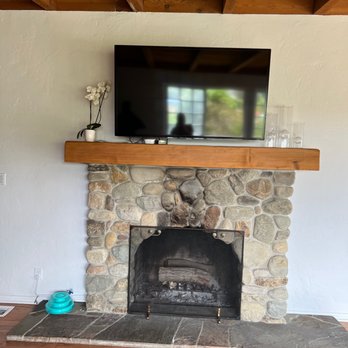 GSWC Audio & VideoTechnology - Flat screen Tv over fireplace - Home Theatre Installation Near Me