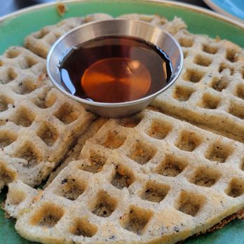 Mémoire Cà Phê - Black sesame waffle - Vietnamese Near Me - Portland, Oregon