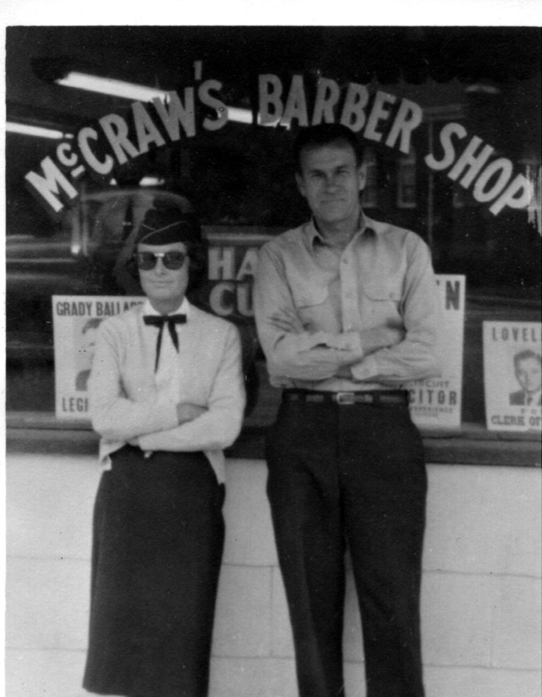 McCraw's Barber Shop Logo