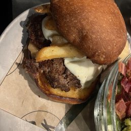 Poutine Burger