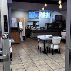 Taverna Mediterranean Grill - Restaurant