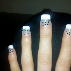 Polished Nail Bar - This is how i left the salon.  i will never be back. What a horrible first experience