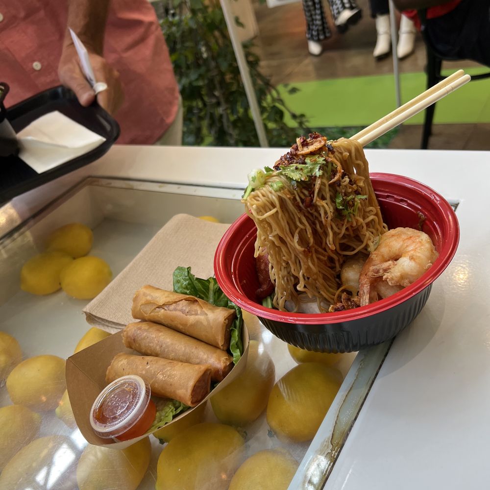 206 BCE - House Anti-Gravity House with Shrimp and Sausage - Noodles Near Me - Anaheim, California