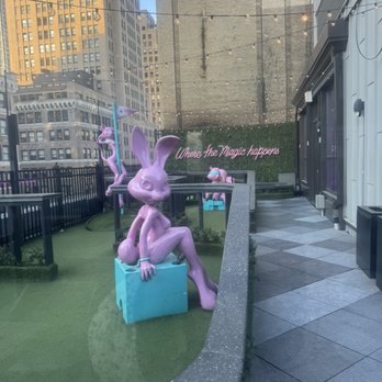 Magic Hour Rooftop Bar & Lounge - Lounges Near Me - New York, New York