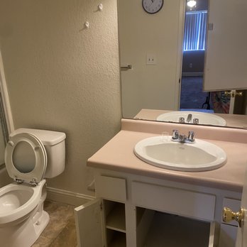 C&C Moving Specialist - C&C got everything out of the bathroom! And double checked all cabinets. - Movers Near Me - Lancaster, California C&C Moving Specialist - C&C got everything out of the bathroom! And double checked all cabinets. - Movers Near Me - Lancaster, California