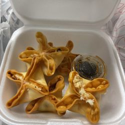 Kee's Teriyaki & Sushi - Crab Rangoon (6)