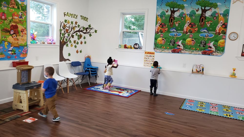 Bright Beginners Daycare - childcare center in Randolph, MA
