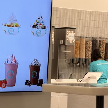 Dohmo - Ice Cream & Frozen Yogurt Near Me - Olivette, Missouri