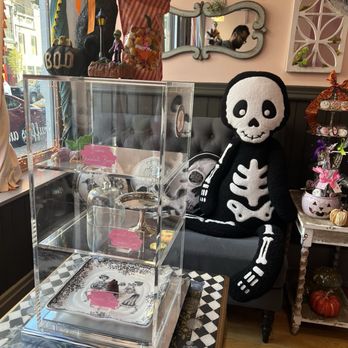 Ruby's Chocolates - Chocolatiers & Shops Near Me - Cincinnati, Ohio