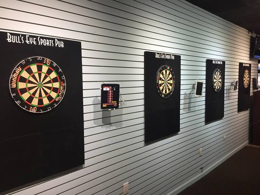 Bulls Eye Sports Pub by null
