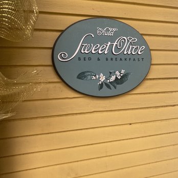 Auld Sweet Olive Bed and Breakfast - Bed & Breakfast Near Me - New Orleans, Louisiana Auld Sweet Olive Bed and Breakfast - Bed & Breakfast Near Me - New Orleans, Louisiana