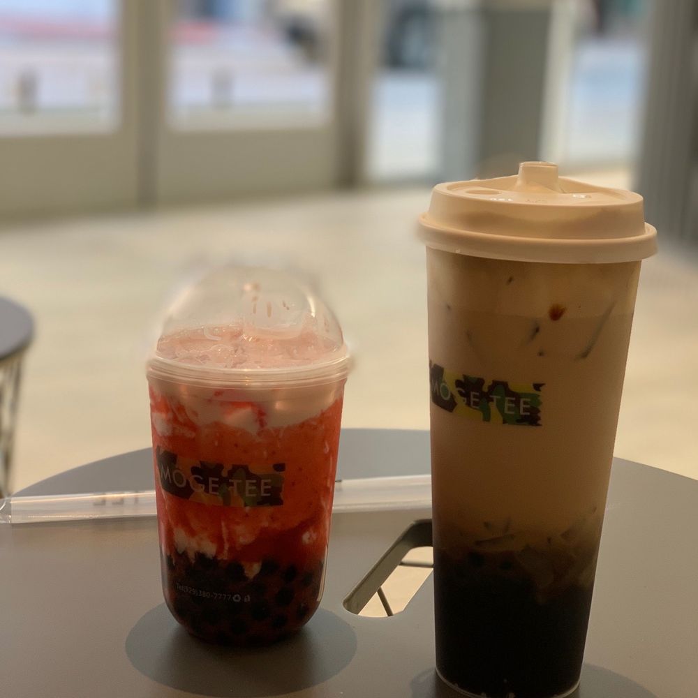 Möge Tee TMC - two drinks on a table - Bubble Tea Near Me - Houston, Texas Möge Tee TMC - two drinks on a table - Bubble Tea Near Me - Houston, Texas
