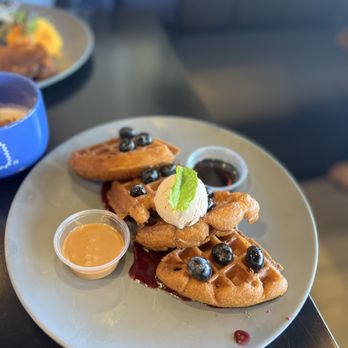 Makers & Finders - Churro Waffle - Breakfast & Brunch Near Me - Henderson, Nevada Makers & Finders - Churro Waffle - Breakfast & Brunch Near Me - Henderson, Nevada