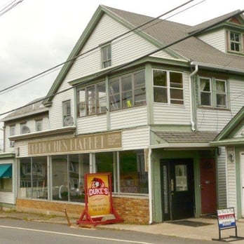 Duke's Pizzeria & Restaurant - the front of the restaurant - Pizza Near Me - Pittstown, New Jersey