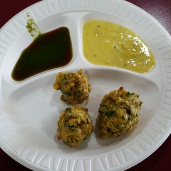Ganesh Divine - Pakora with chutneys - Indian Near Me - Middlesex, New Jersey Ganesh Divine - Pakora with chutneys - Indian Near Me - Middlesex, New Jersey