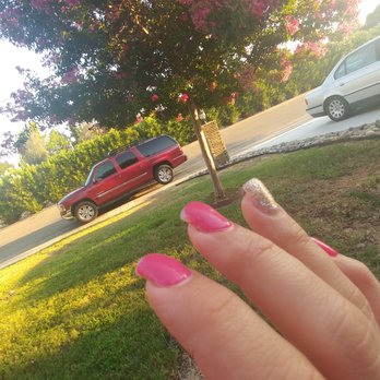 Kristy Nails - Chipping.. Lumpy... - Nail Salons Near Me - Carmichael, California