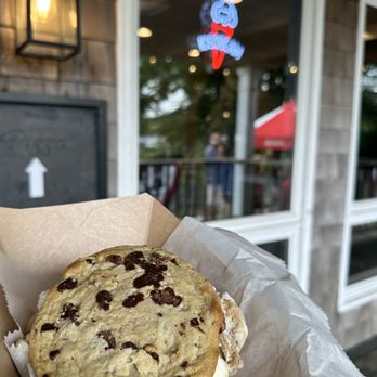 Ice Cream Sandwich - Ice Cream Sandwich with Affogato Vanilla Ice Cream - Ice Cream & Frozen Yogurt Near Me - Sandwich, Massachusetts