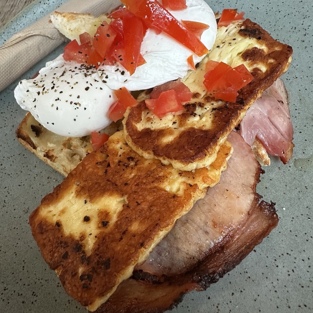 Cafe Pronto - Breakfast special (poached eggs, halloumi and bacon on bruschetta) - Restaurants Near Me - Brisbane, QLD