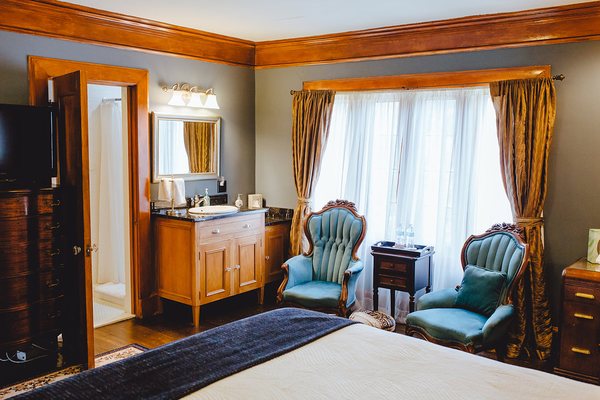 The Leonard At Logan House by null
