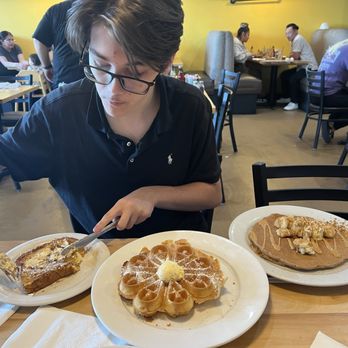 Griddlecakes - French Toast, Belgian Waffle - New American Near Me - Las Vegas, Nevada Griddlecakes - French Toast, Belgian Waffle - New American Near Me - Las Vegas, Nevada