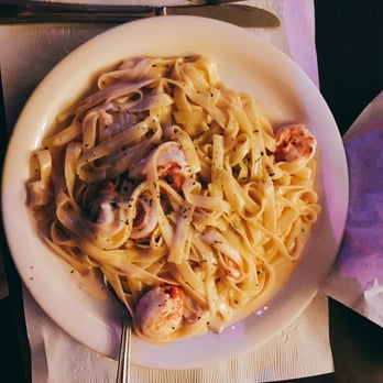 Volare - Fettuccine alfredo with shrimp - Italian Near Me - San Diego, California
