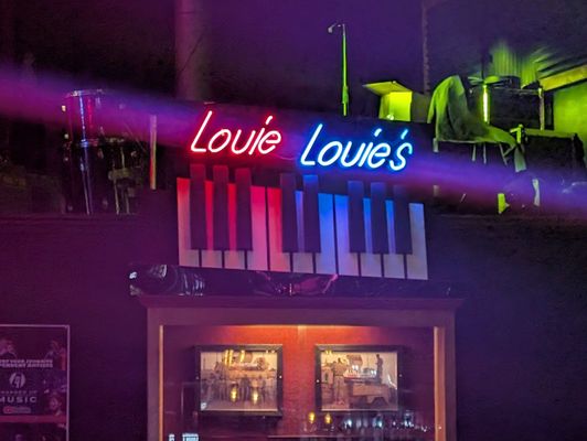 Louie Louie's Dueling Piano Bar by null