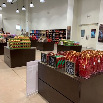Lindt Chocolate Shop - Holiday discounted bags - Chocolatiers & Shops Near Me - Carlisle, Pennsylvania