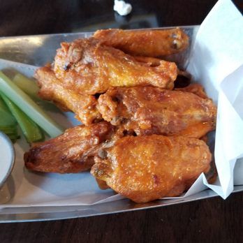 Taps on Main - Wings - Sports Bars Near Me - Kansas City, Missouri Taps on Main - Wings - Sports Bars Near Me - Kansas City, Missouri