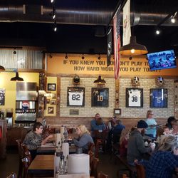 Mission BBQ - Accommodating atmosphere