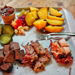 Big Stuff Smoked BBQ - BBQ combo with pork belly, beef brisket and beef rib