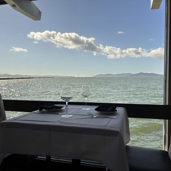 Skates On The Bay - Seafood Near Me - Berkeley, California