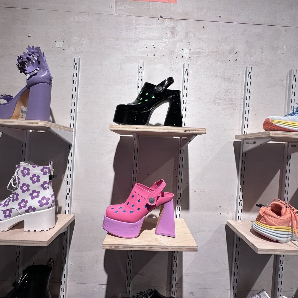 Urban Outfitters - Attention getter shoes - Men's Clothing Near Me - San Francisco, California Urban Outfitters - Attention getter shoes - Men's Clothing Near Me - San Francisco, California