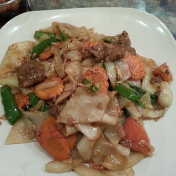 Pad Thai Restaurant - Drunken noodles - Thai Near Me - Fairfax, Virginia