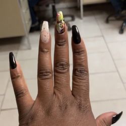 Hollywood Nails - Nails