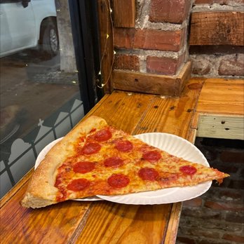 Benny Ravello's - Pepperoni - Pizza Near Me - Charleston, South Carolina Benny Ravello's - Pepperoni - Pizza Near Me - Charleston, South Carolina