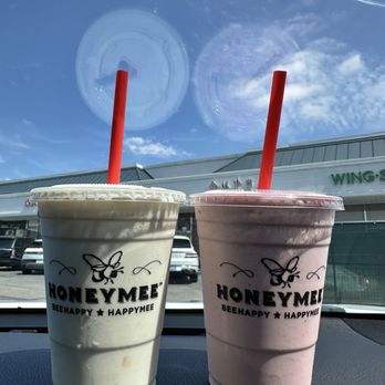 Honeymee - Left: Pineapple Milkshake Right: Strawberry Milkshake - Ice Cream & Frozen Yogurt Near Me - Irvine, California