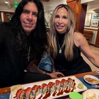Bluewater Grill Seafood Restaurant Redondo Beach - Surfrider Sushi Roll, Gordon & Kristina - Seafood Near Me - Redondo Beach, California