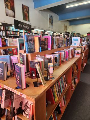 Small World Books by null