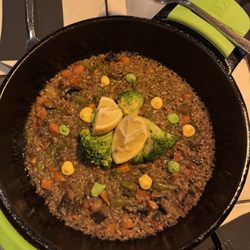 Vegetarian paella