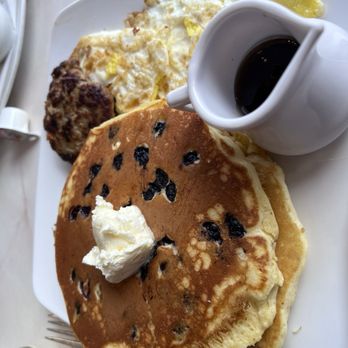 Silver Diner - Oat Milk Blueberry Pancakes - Diners Near Me - Rockville, Maryland