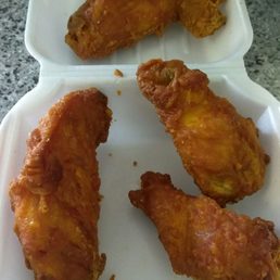 Amazing wings! Just a hint of curry flavor...