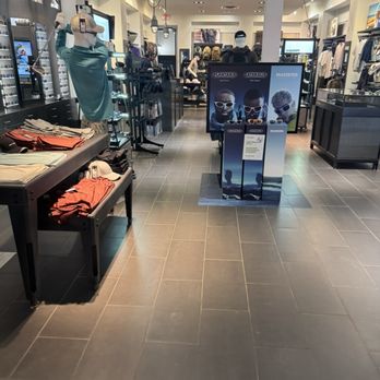 Oakley - Accessories Near Me - Franklin, Tennessee