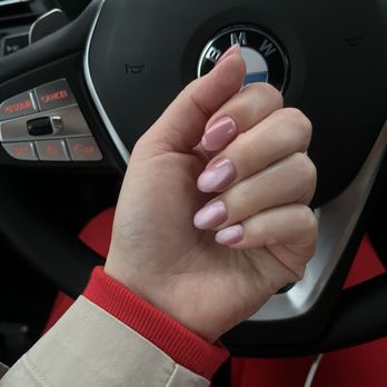 Studio Mar Nail Retreat - Cat eye by Thaina - Nail Salons Near Me - Los Angeles, California