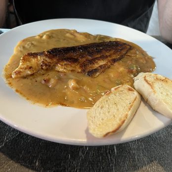 Cooyon's Restaurant - Catfish Etoufee - Cajun/Creole Near Me - Mountain Home, Arkansas