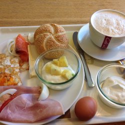 Dinea - Kleine Auswahl vom Frühstücksbüffet