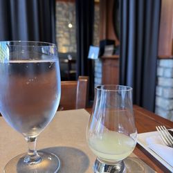 L'Intimiste - Starting with a digestive Limoncello
