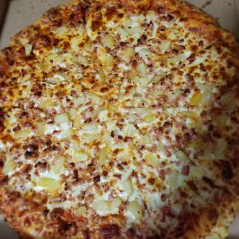 Vito's Pizza & Wings - Hawaiian Pizza - Pizza Near Me - Mississauga, Ontario
