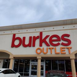 Burke's Outlet No 589 - Storefront